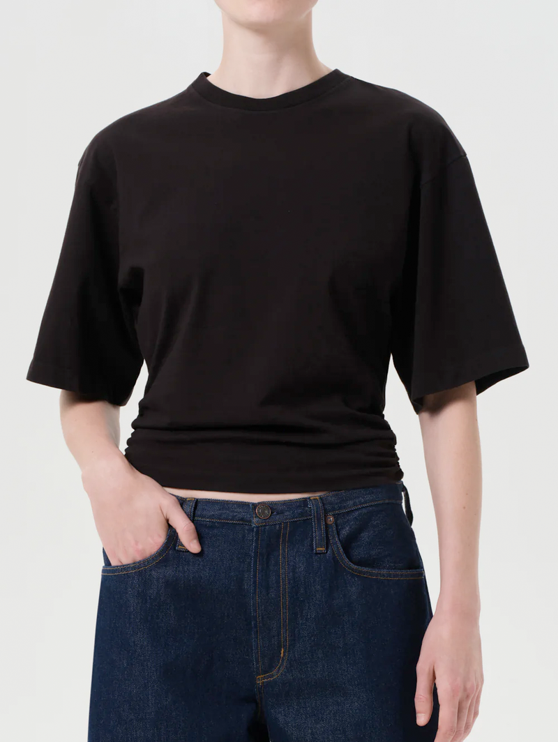 Shari Tee in Black